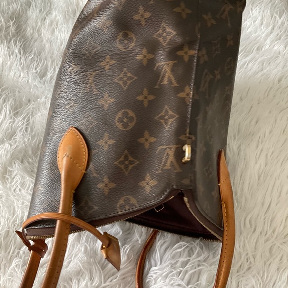 🌸 Louis Vuitton Monogram Lockit handbag 🌸 - Picture 5 of 14